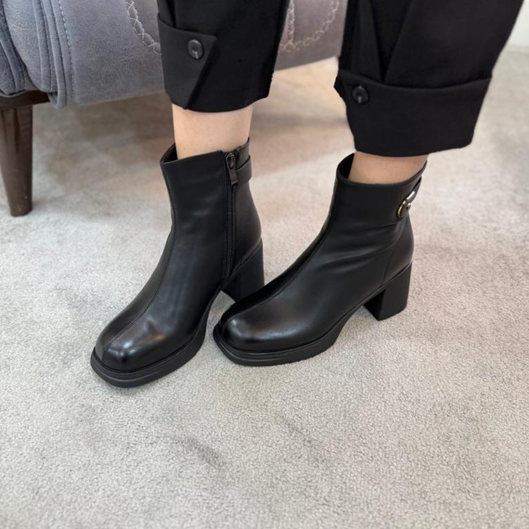 بوت پاشنه دار