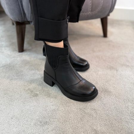 نیم بوت پاشنه دار